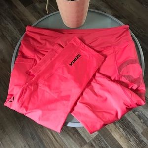 Virus Crops - Size Large